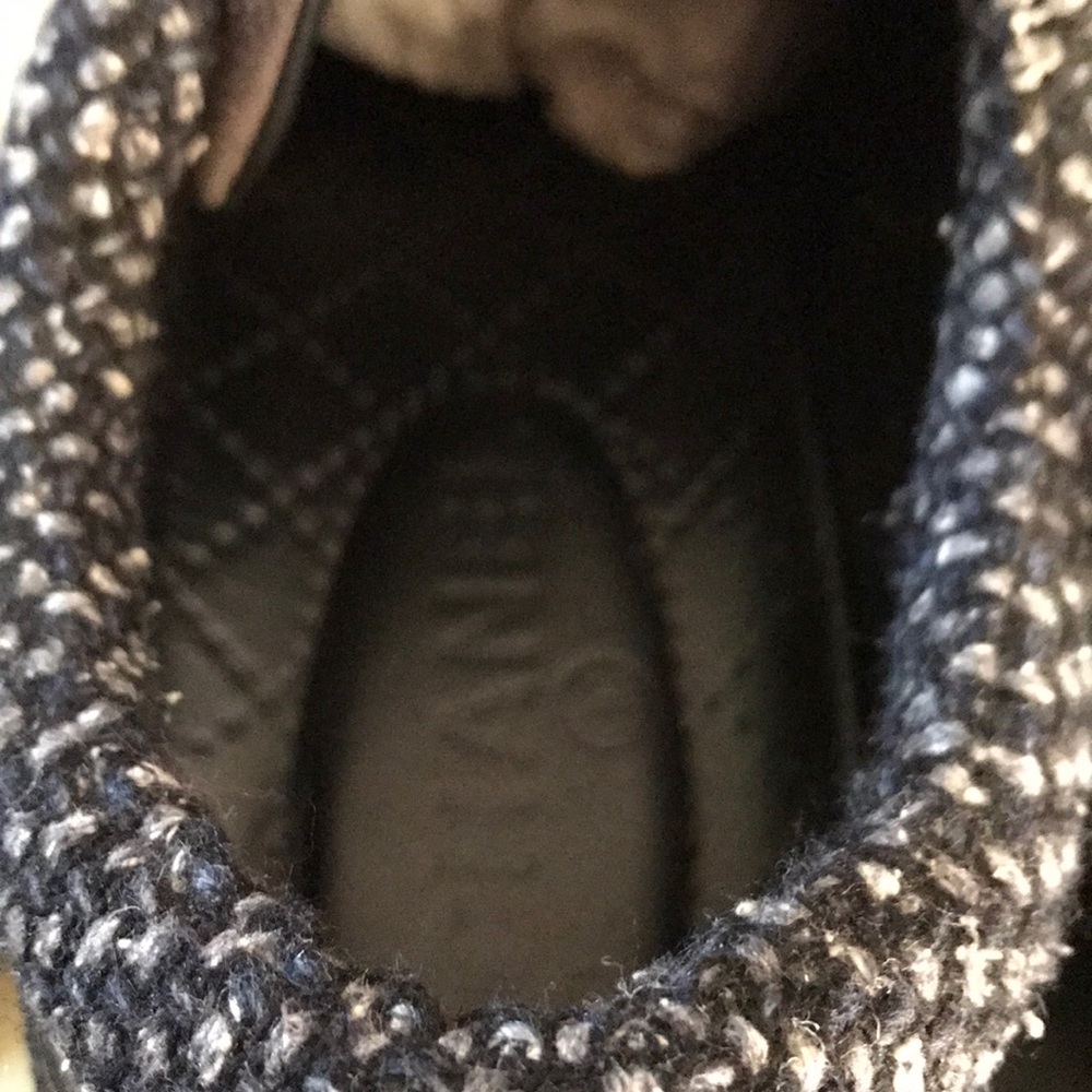 Chanel black leather and gray suede sneakers - Picture 3 of 7